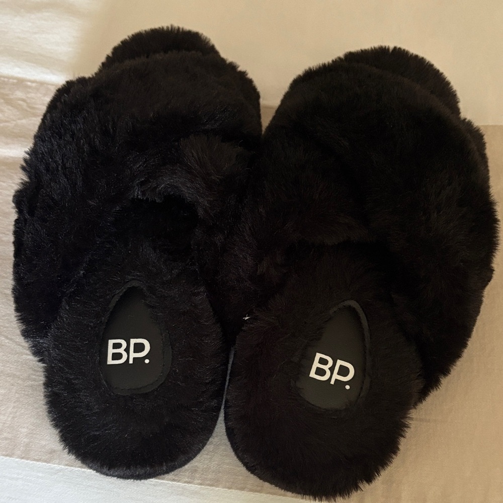 BP. Black Plush Slide Slippers, size 5/6